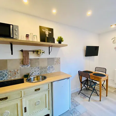 7 Eden Apartment *